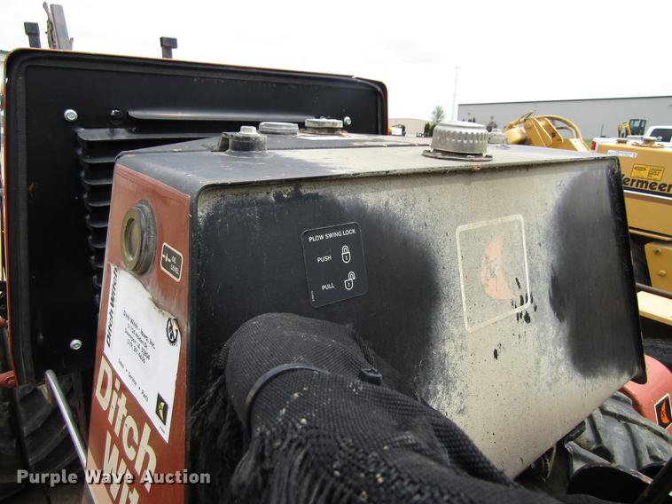image for item EU9633 1999 Ditch Witch 410SXD trencher