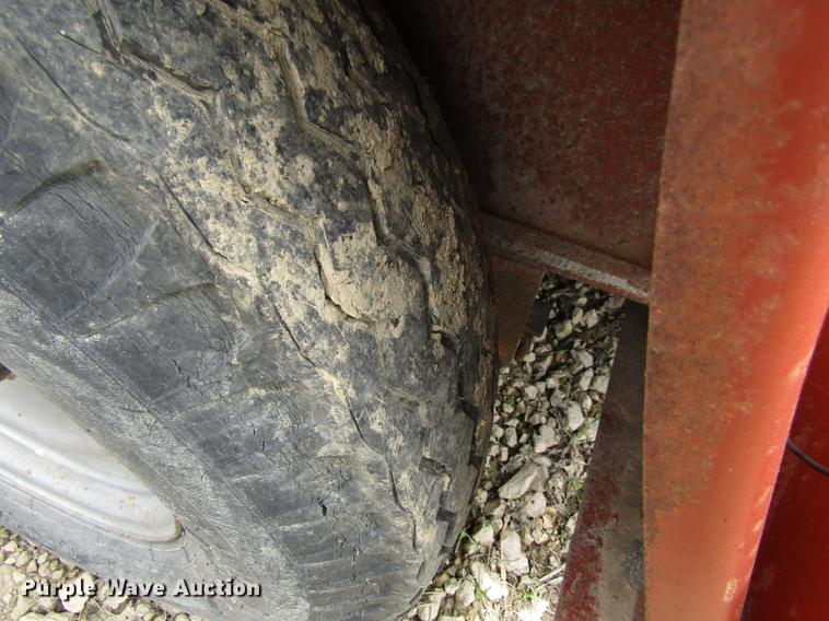 image for item EU9633 1999 Ditch Witch 410SXD trencher