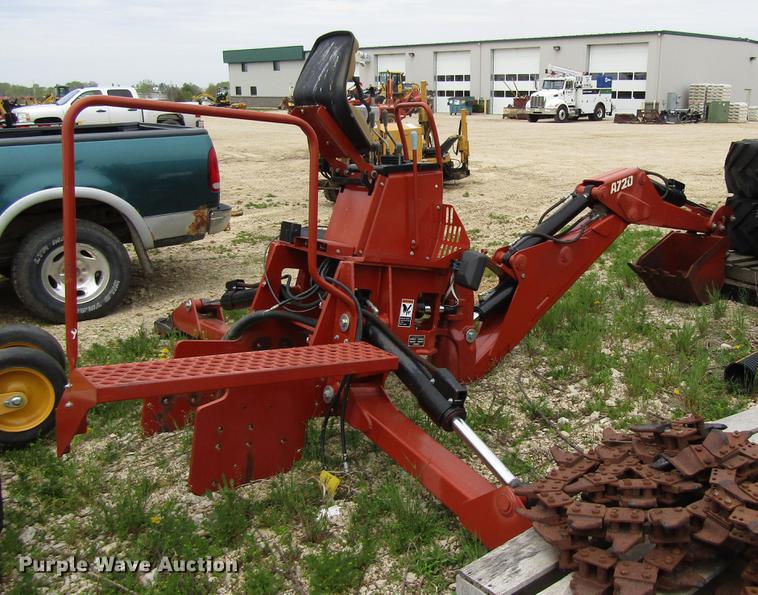 image for item EU9634 Ditch Witch A720 backhoe attachment