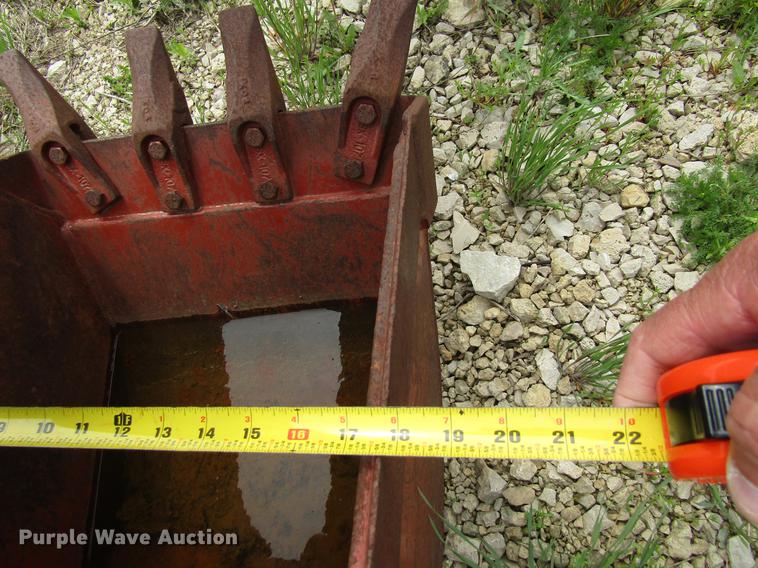 image for item EU9634 Ditch Witch A720 backhoe attachment