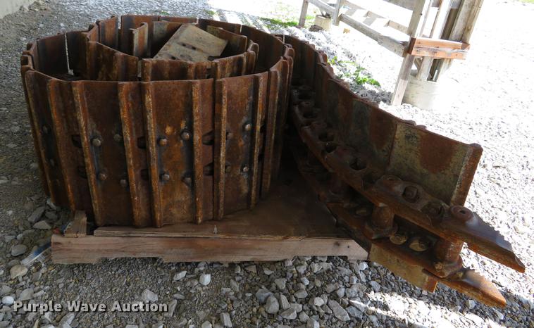 image for item EV9644 Caterpillar 963B undercarriage