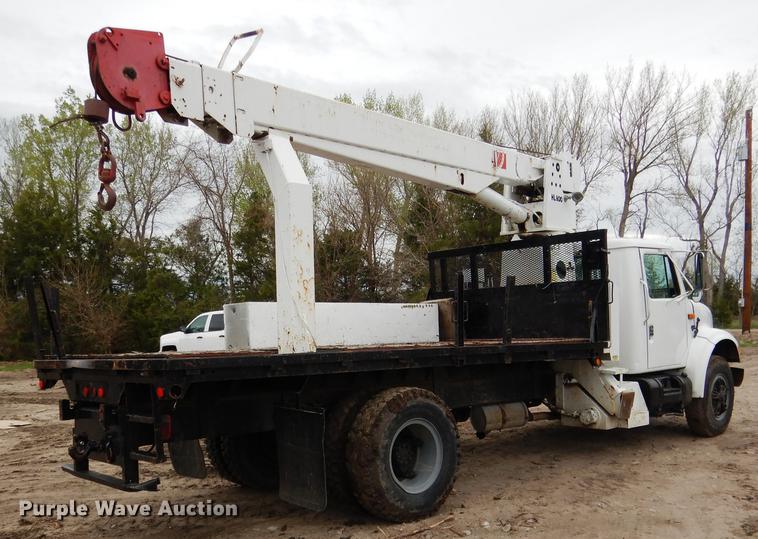 image for item FA9279 1991 International 4700 crane truck
