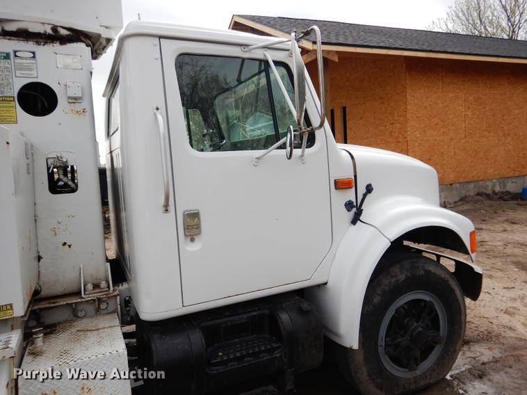 image for item FA9279 1991 International 4700 crane truck