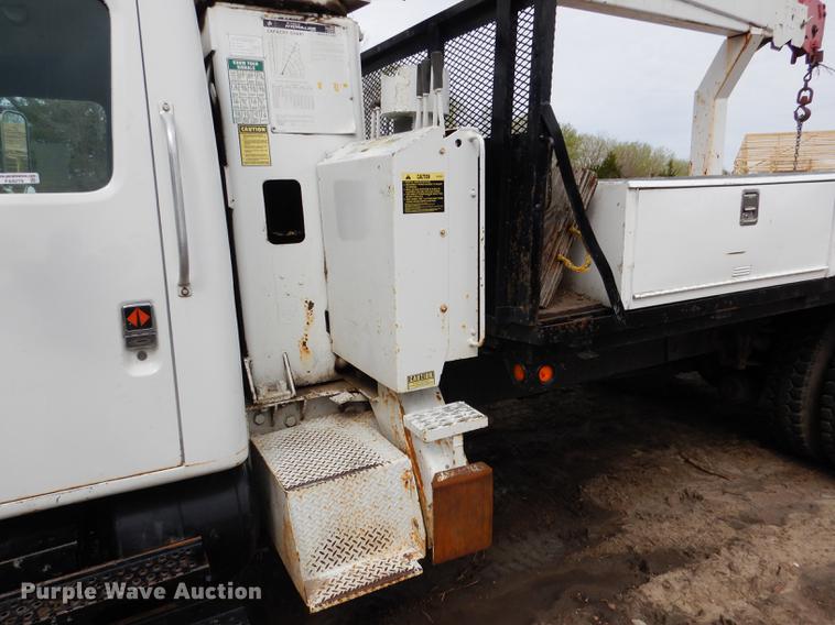 image for item FA9279 1991 International 4700 crane truck