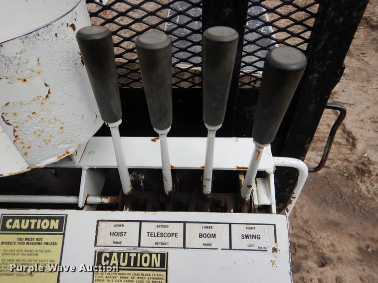 image for item FA9279 1991 International 4700 crane truck