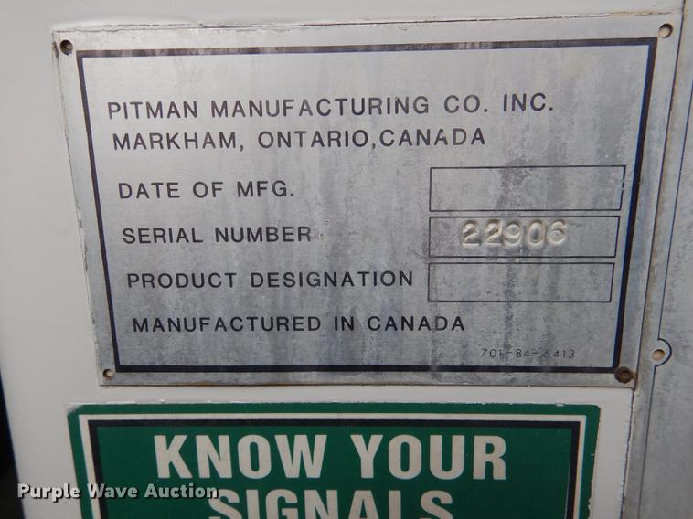 image for item FA9279 1991 International 4700 crane truck