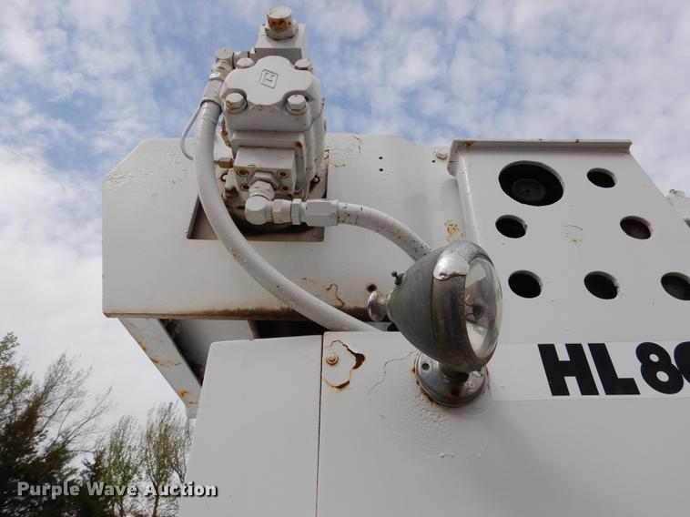 image for item FA9279 1991 International 4700 crane truck