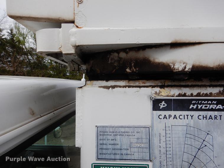 image for item FA9279 1991 International 4700 crane truck