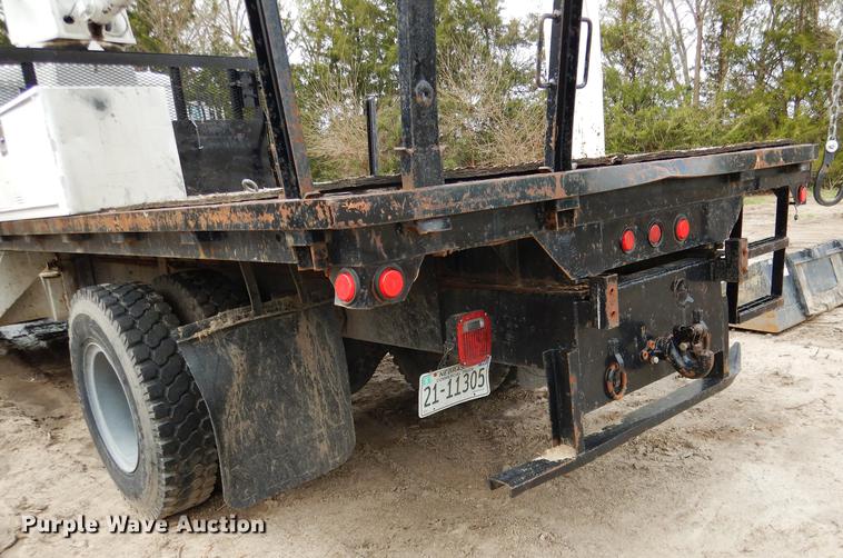 image for item FA9279 1991 International 4700 crane truck