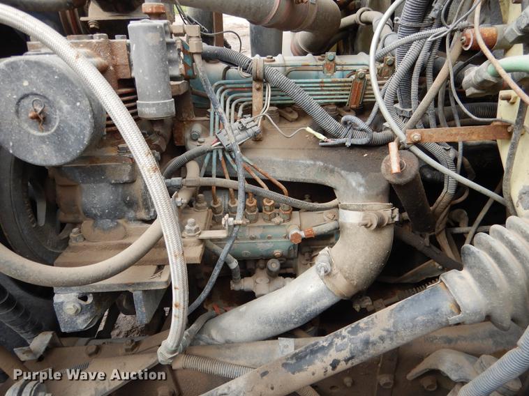 image for item FA9279 1991 International 4700 crane truck