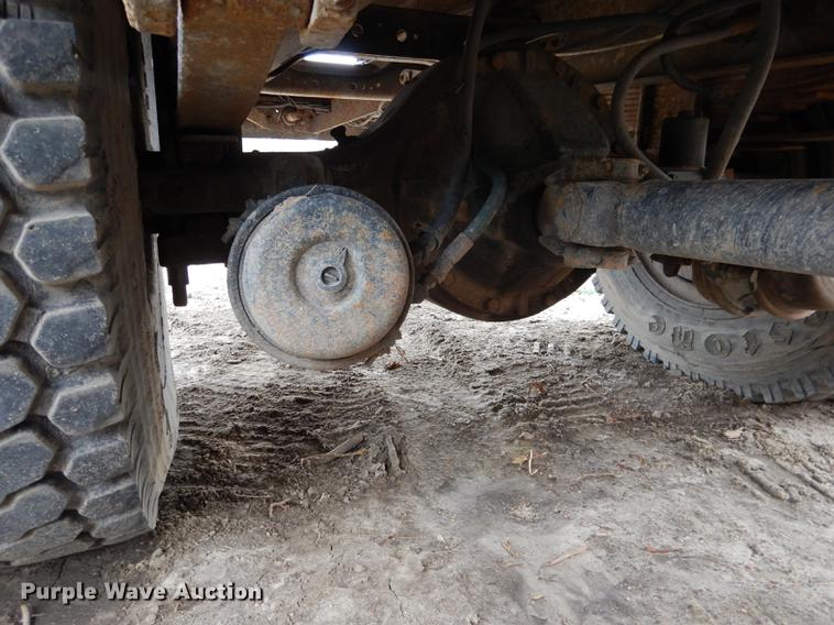 image for item FA9279 1991 International 4700 crane truck