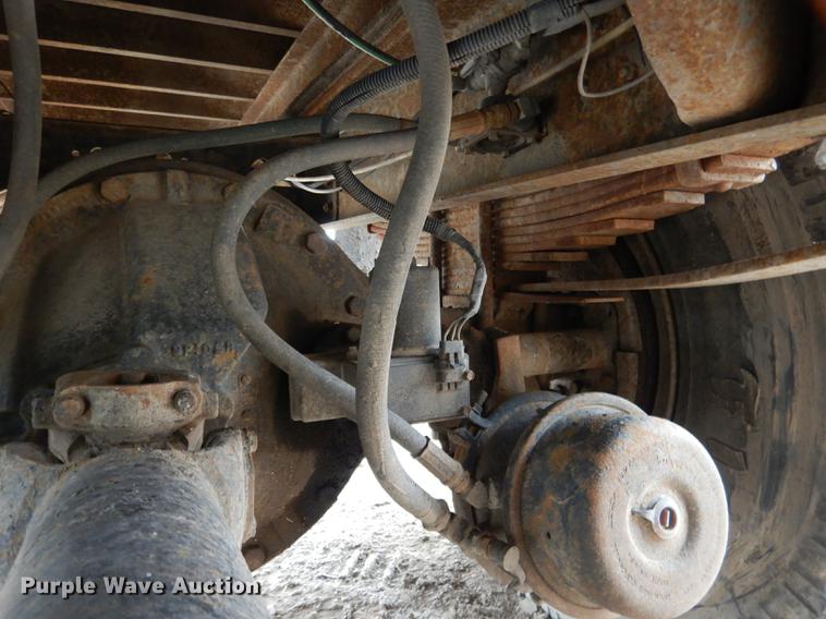 image for item FA9279 1991 International 4700 crane truck