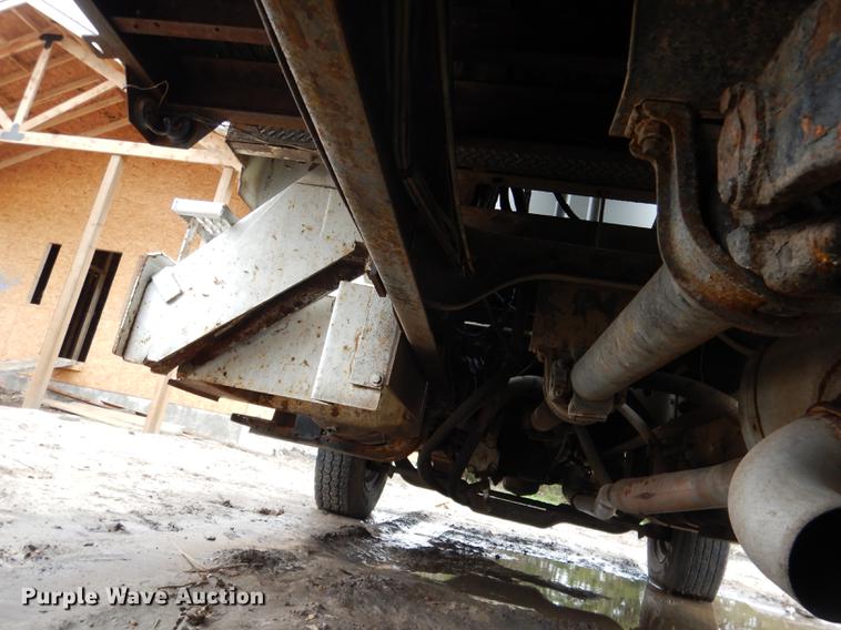 image for item FA9279 1991 International 4700 crane truck