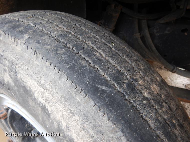 image for item FA9279 1991 International 4700 crane truck