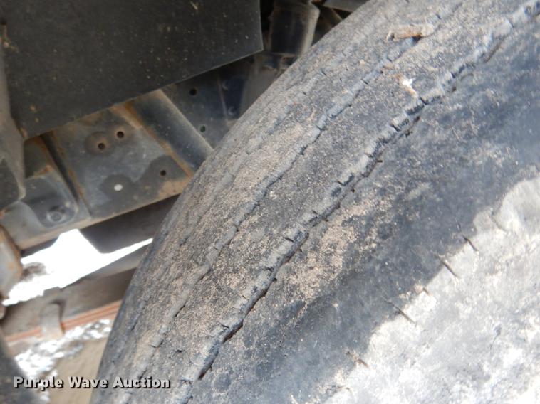 image for item FA9279 1991 International 4700 crane truck