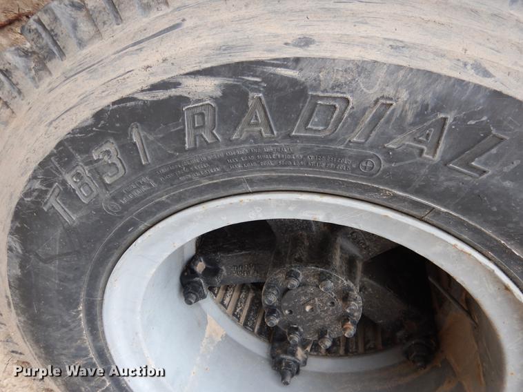 image for item FA9279 1991 International 4700 crane truck