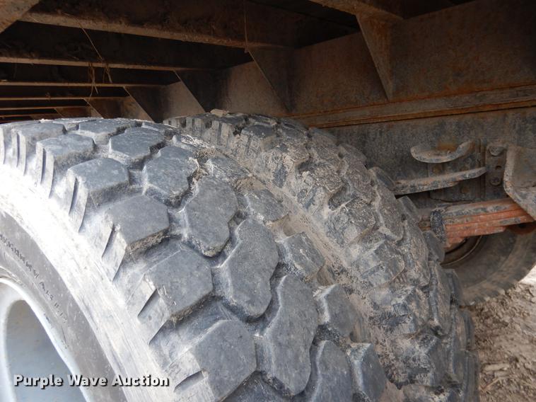 image for item FA9279 1991 International 4700 crane truck