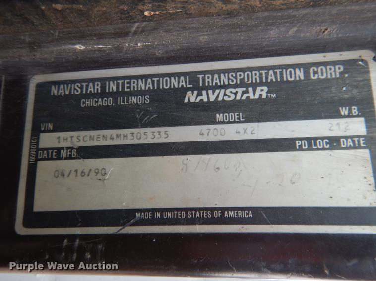 image for item FA9279 1991 International 4700 crane truck