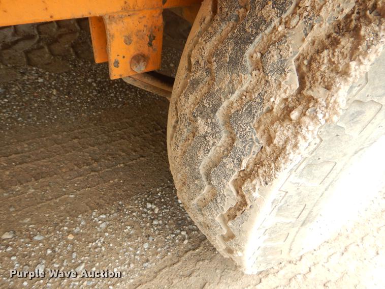 image for item FH9393 2002 Econoline tilt deck equipment trailer