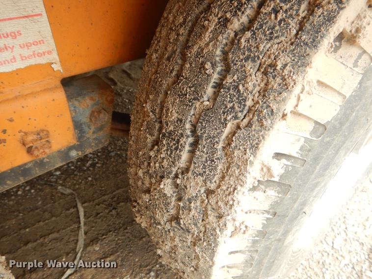 image for item FH9393 2002 Econoline tilt deck equipment trailer