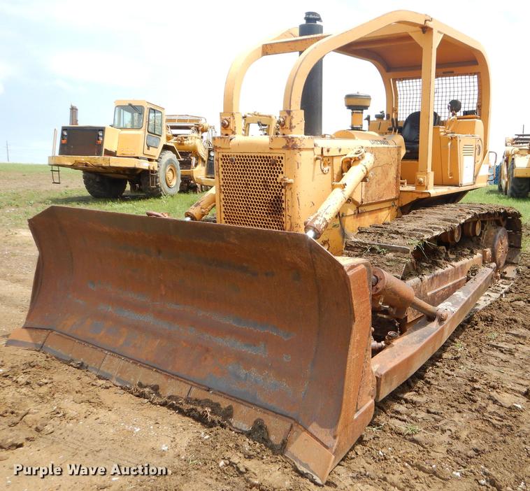 image for item FH9394 1991 Dresser TD-15C dozer