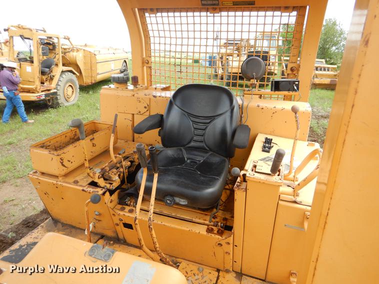 image for item FH9394 1991 Dresser TD-15C dozer