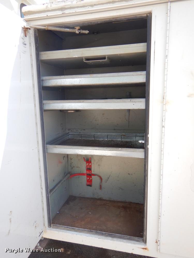 image for item FH9433 2001 International 4700 digger derrick truck