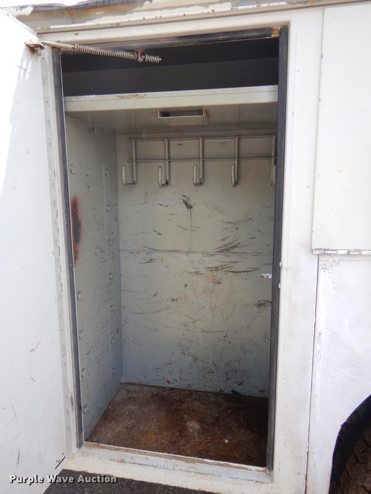 image for item FH9433 2001 International 4700 digger derrick truck