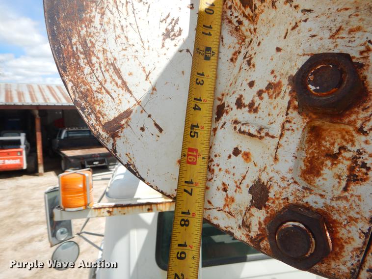 image for item FH9433 2001 International 4700 digger derrick truck