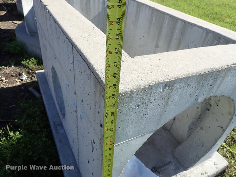 image for item FH9854 Concrete drainage pipe