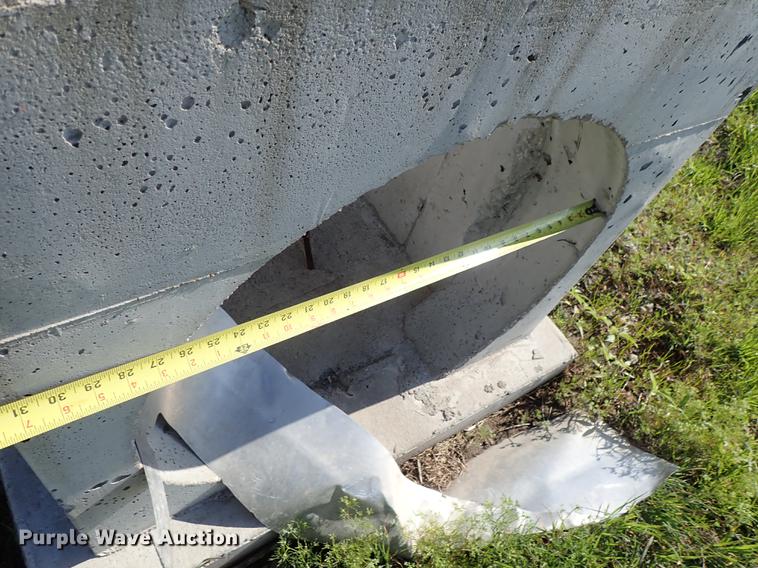 image for item FH9854 Concrete drainage pipe