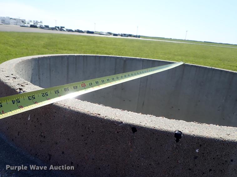 image for item FH9854 Concrete drainage pipe