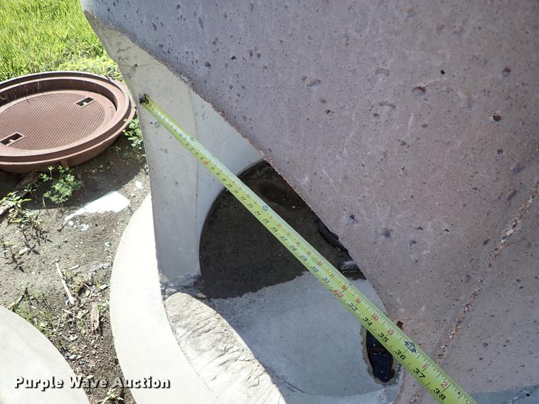 image for item FH9854 Concrete drainage pipe