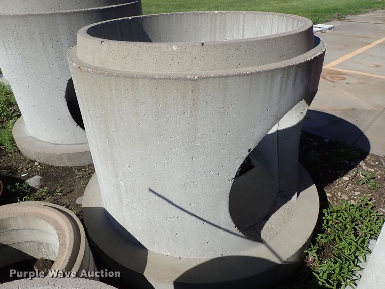 image for item FH9854 Concrete drainage pipe