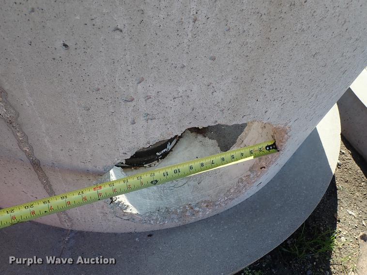 image for item FH9854 Concrete drainage pipe