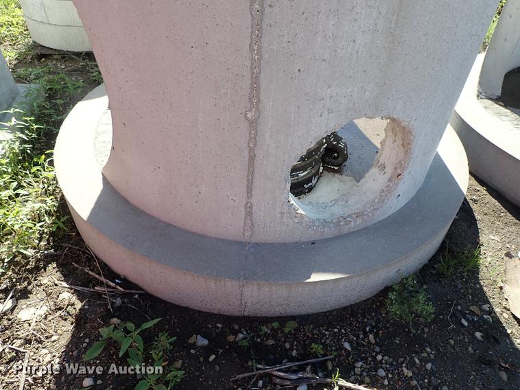 image for item FH9854 Concrete drainage pipe