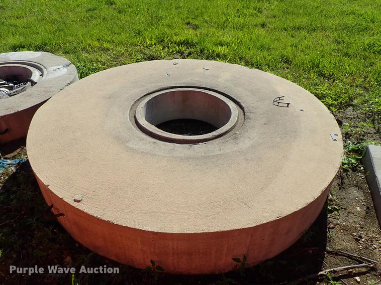 image for item FH9854 Concrete drainage pipe