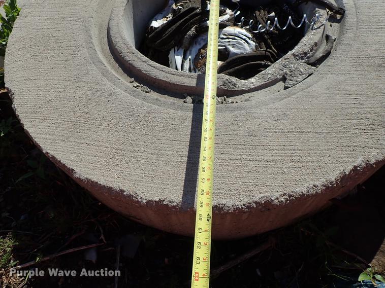 image for item FH9854 Concrete drainage pipe