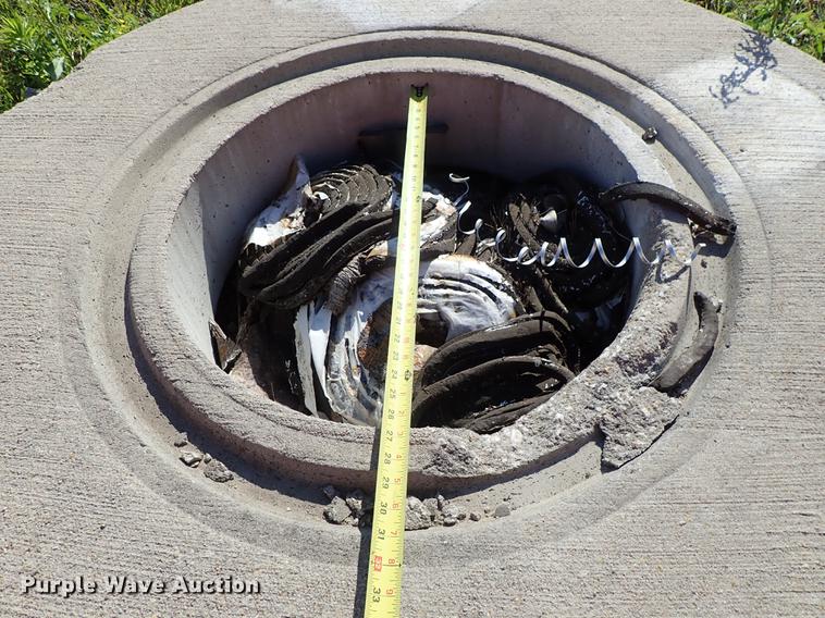 image for item FH9854 Concrete drainage pipe