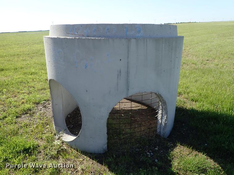 image for item FH9854 Concrete drainage pipe