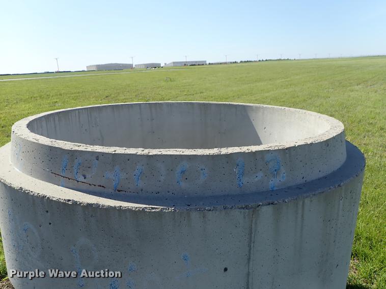 image for item FH9854 Concrete drainage pipe