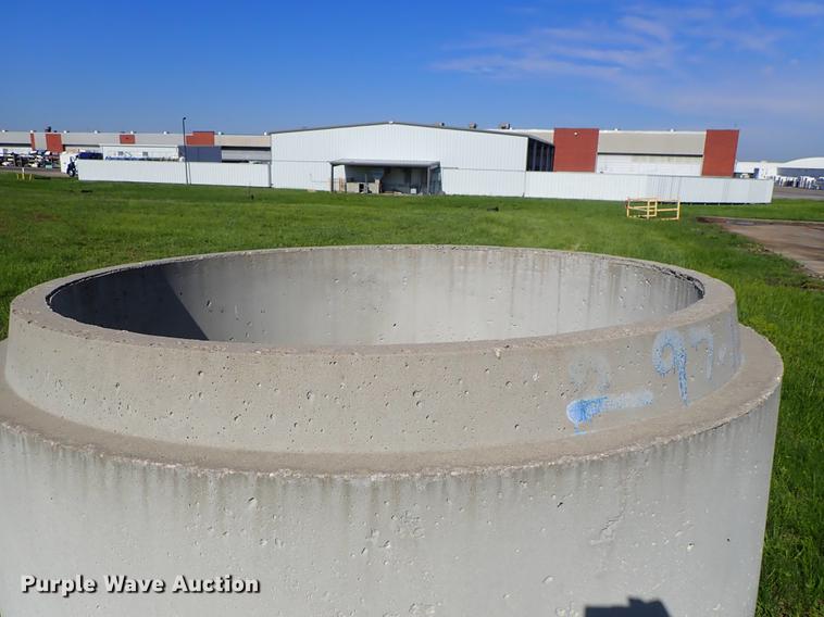 image for item FH9854 Concrete drainage pipe