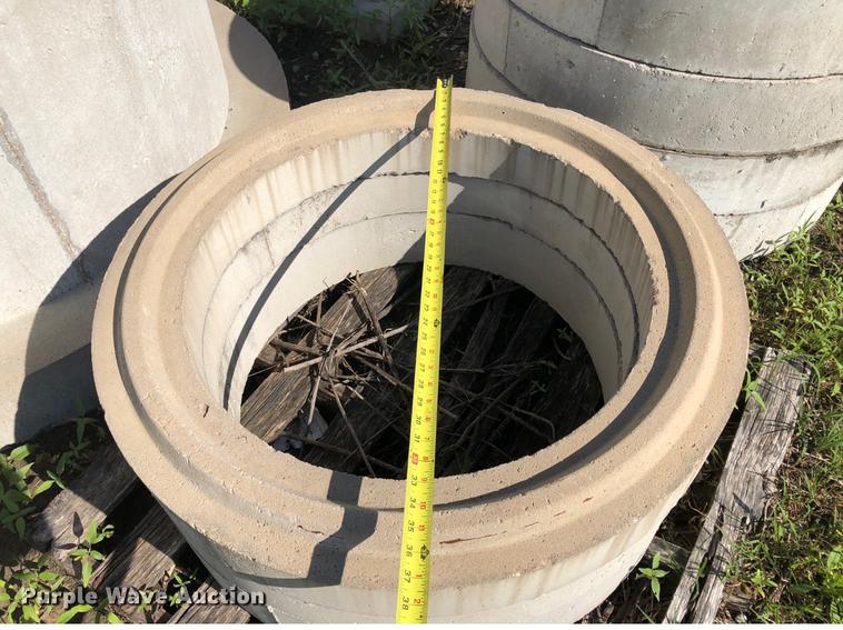 image for item FH9854 Concrete drainage pipe