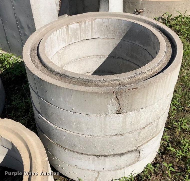image for item FH9854 Concrete drainage pipe