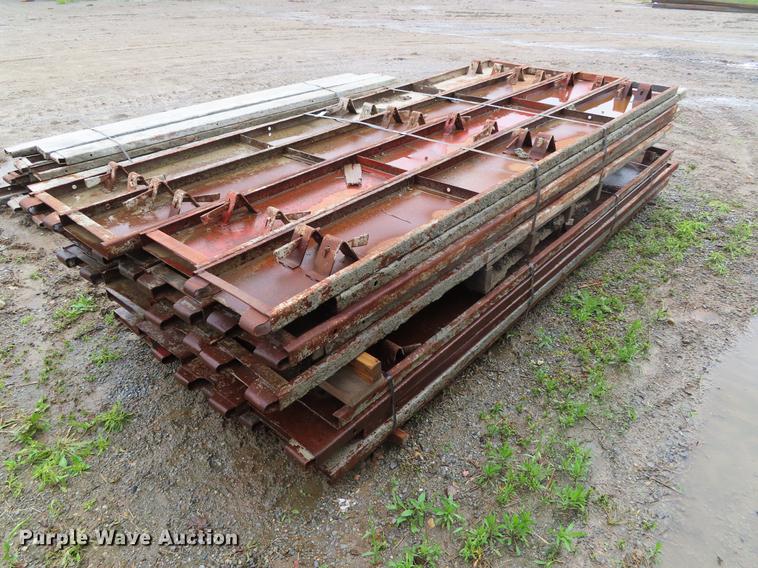 image for item FJ9050 (49) 10' x 12" concrete curb forms