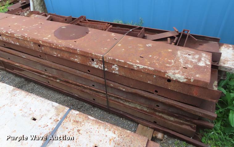 image for item FJ9052 (109) concrete curb forms