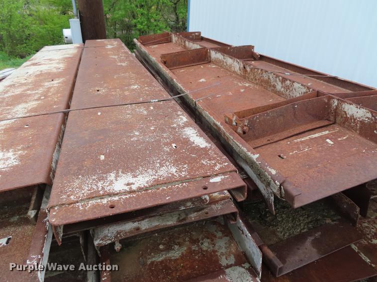 image for item FJ9052 (109) concrete curb forms