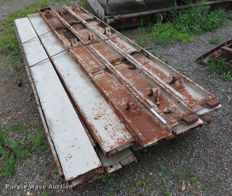 image for item FJ9053 (23) 10' x 8" concrete curb forms