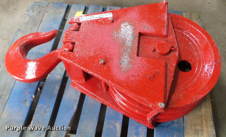 image for item FM9318 Grove sheave block