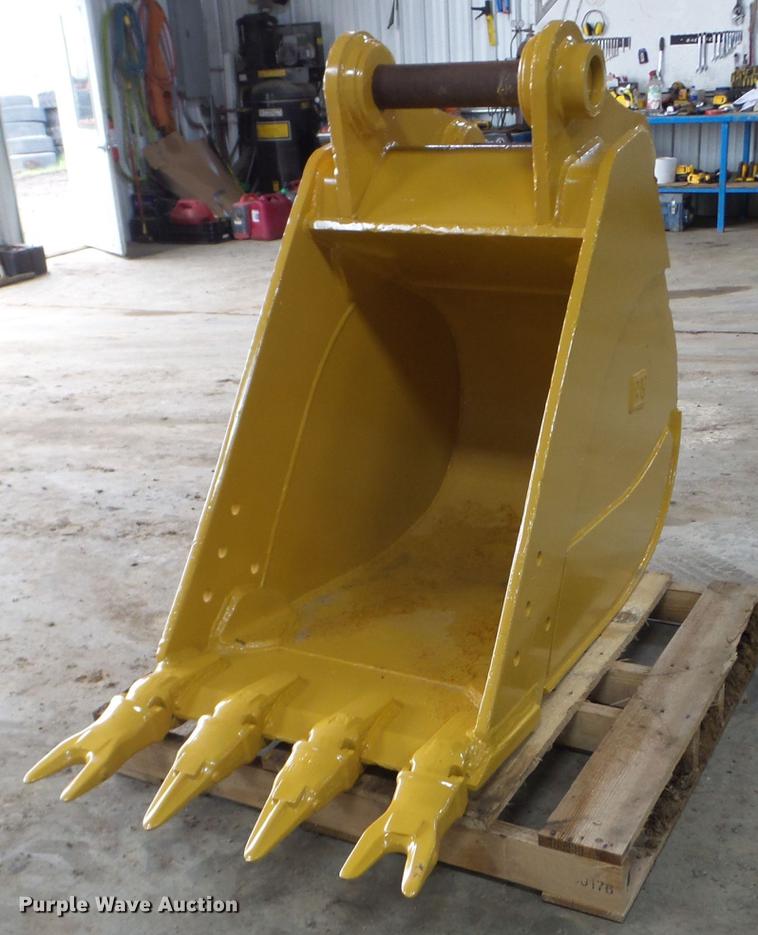 image for item FM9319 Caterpillar 30HD excavator bucket